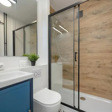 Appartement New Close To The Market Square By Renters *